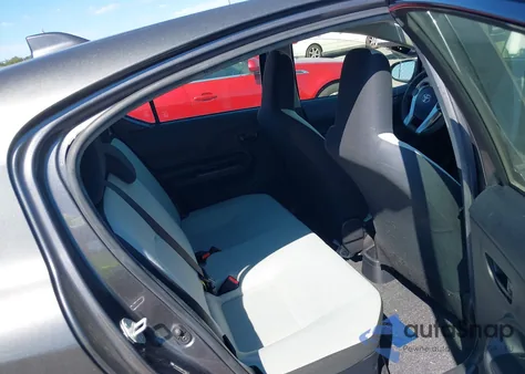 2017 Toyota Prius C One из США, поврежденный, VIN JTDKDTB38H1598172